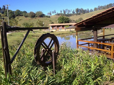 Sítio com Estrutura de Pousada