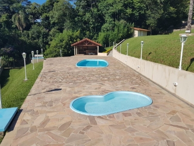 Compre 2 Chalés prontos com jardim privativo por apenas R$ 250 mil - Condomínio Villaggio Di Cápua - Lazer completo - Excelente investimento