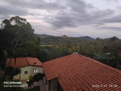 Casa de campo - Locação de Temporada - Para até 14 pessoas - Próxima a cidade - Piscina - Quadra - Churrasqueiracom - 4.320 m2 - Linda vista