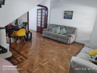 Perdizes - Rua tranquila - Sobrado com 220 m2 - 3 dorms (suíte) - 2 vagas - Quintal com árvores e churrasqueira