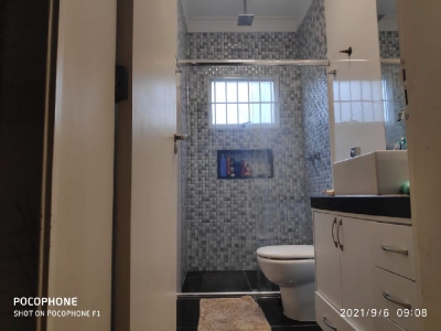 Perdizes - Rua tranquila - Sobrado com 220 m2 - 3 dorms (suíte) - 2 vagas - Quintal com árvores e churrasqueira