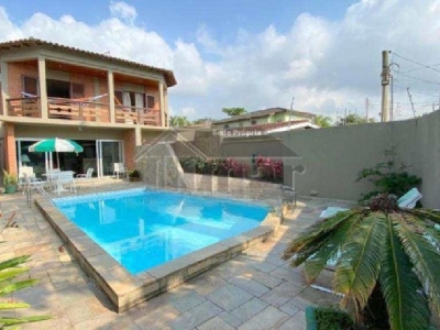 Guarujá - Jardim Virgínia - Praia da Enseada - Casa reformada com 3 suítes + suíte hóspedes - Área gourmet - Piscina - R$ 1.350.000