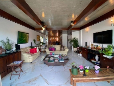 Guarujá - Jardim Virgínia - Praia da Enseada - Casa reformada com 3 suítes + suíte hóspedes - Área gourmet - Piscina - R$ 1.350.000