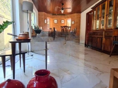 Guarujá - Jardim Virgínia - Praia da Enseada - Casa reformada com 3 suítes + suíte hóspedes - Área gourmet - Piscina - R$ 1.350.000