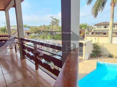 Guarujá - Jardim Virgínia - Praia da Enseada - Casa reformada com 3 suítes + suíte hóspedes - Área gourmet - Piscina - R$ 1.350.000