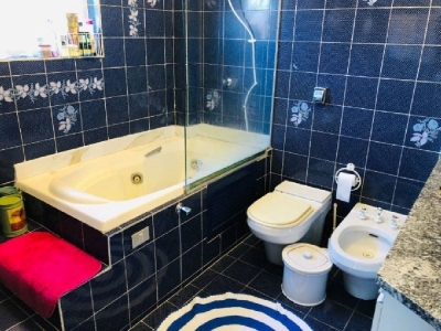 Guarujá - Jardim Virgínia - Praia da Enseada - Casa reformada com 3 suítes + suíte hóspedes - Área gourmet - Piscina - R$ 1.350.000