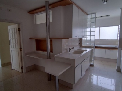 Linda cobertura no Campo Belo - Vista maravilhosa - 377 m2 de área útil - Piscina aquecida - Área gourmet - Lareira - R$ 4.255.000 - Estuda permuta parcial
