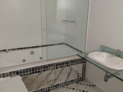 Linda cobertura no Campo Belo - Vista maravilhosa - 377 m2 de área útil - Piscina aquecida - Área gourmet - Lareira - R$ 4.255.000 - Estuda permuta parcial