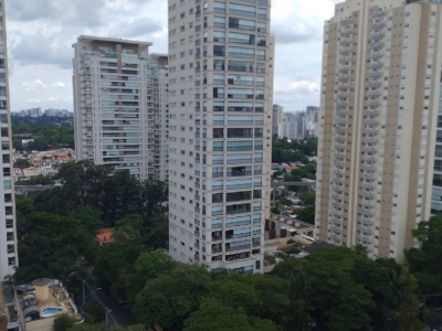 Linda cobertura no Campo Belo - Vista maravilhosa - 377 m2 de área útil - Piscina aquecida - Área gourmet - Lareira - R$ 4.255.000 - Estuda permuta parcial
