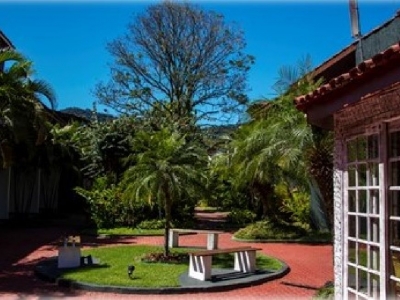Boiçucanga - Pousada no Litoral Norte de São Paulo - 24 unidades (18 studios + 06 sobrados) - Piscinas - Churrasqueira - Brinquedoteca - Estacionamento - Oportunidade Única