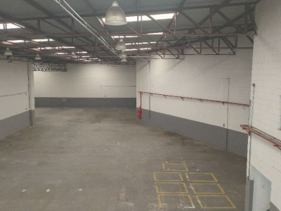 Luz - Próximo ao Metrô - Galpão novo com 1.100 M2 de vão livre  