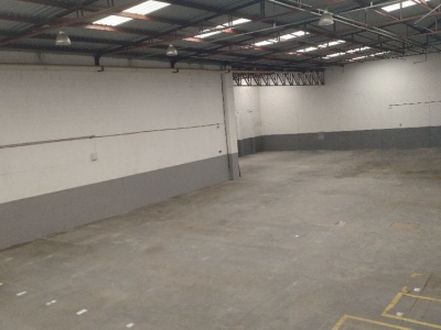 Luz - Próximo ao Metrô - Galpão novo com 1.100 M2 de vão livre  